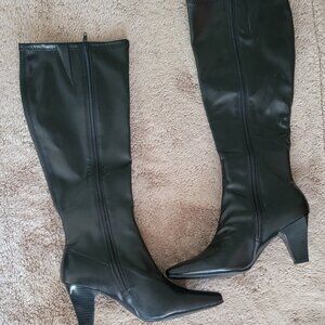 Aerosoles risky pizness knee high boots - NWT Size 9W Black